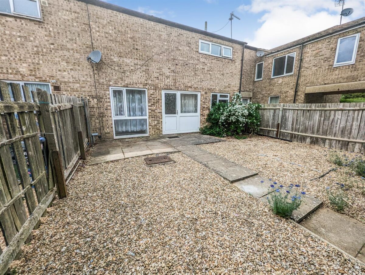 Greig Walk, Corby