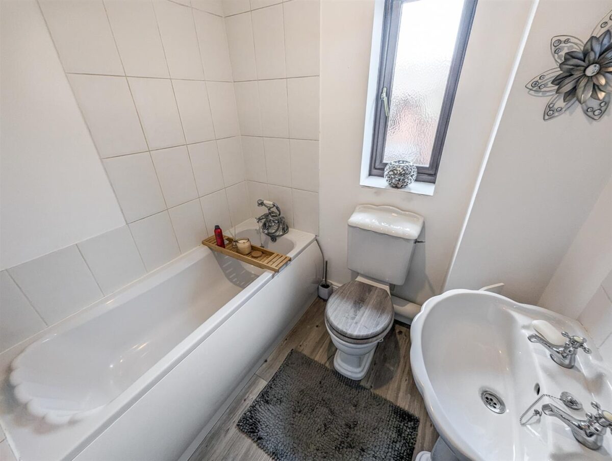 Little Meadow, Great Oakley, Corby
