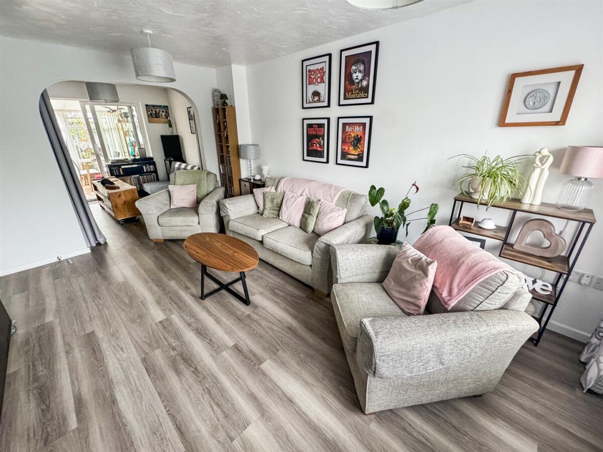 Lowry Close, Corby