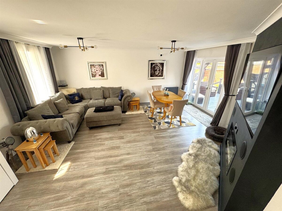 Rose Close, Corby
