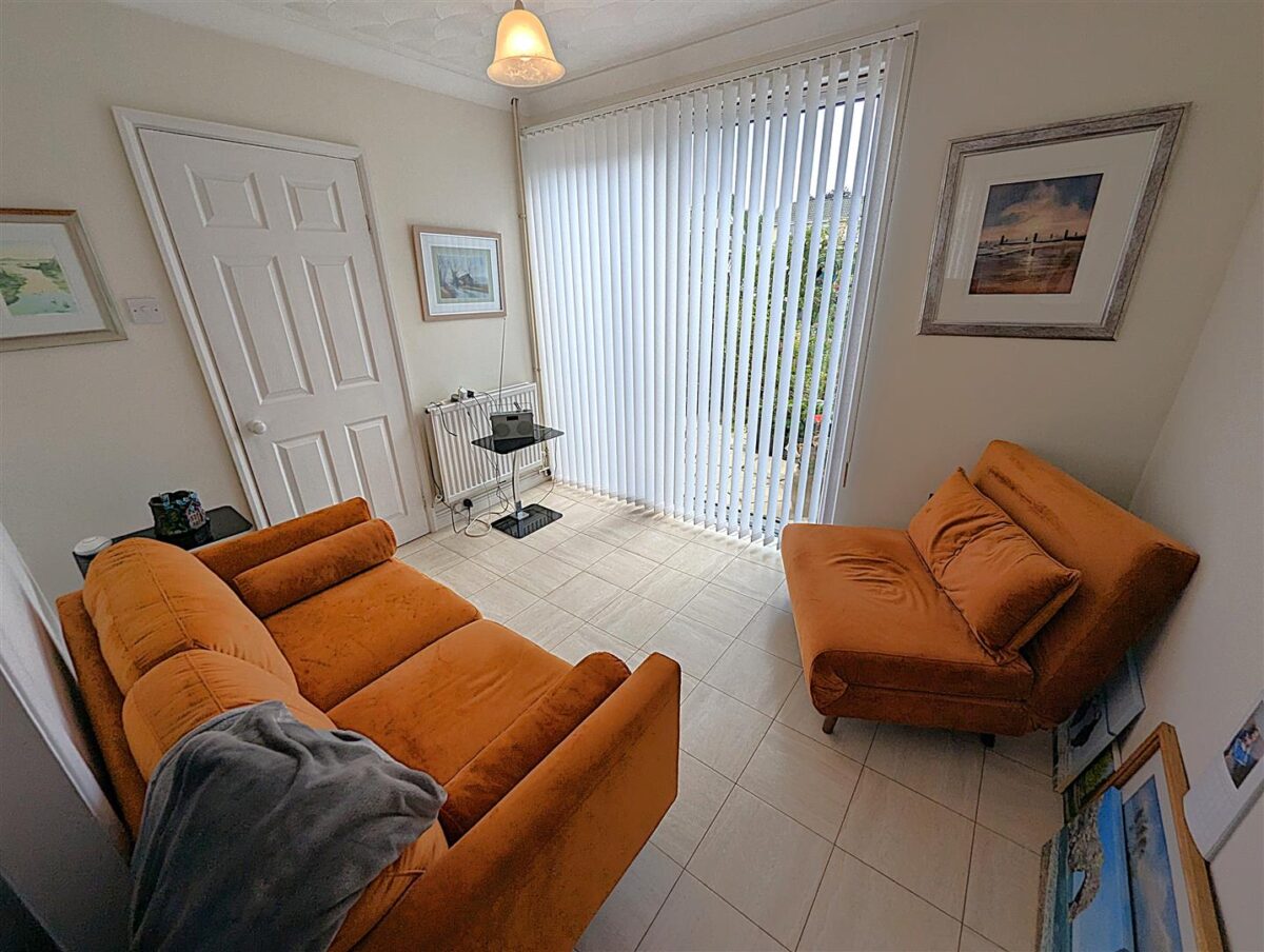 Welland Vale Road, Corby