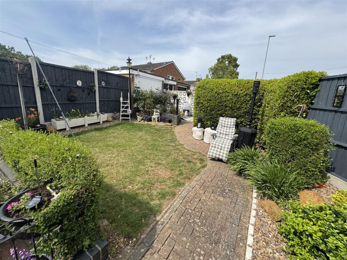 Collingwood Avenue, Corby