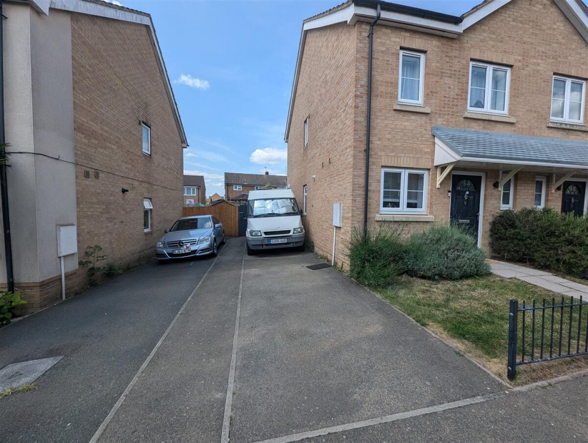 Hooke Close, Corby