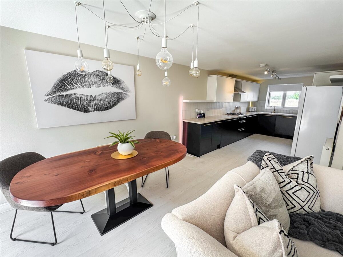 Kestrel Road, Corby
