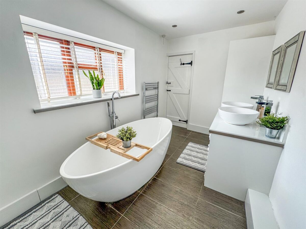 Chapel Road, Weldon, Corby