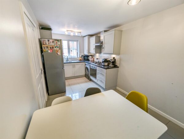 Flycatcher Road, Corby