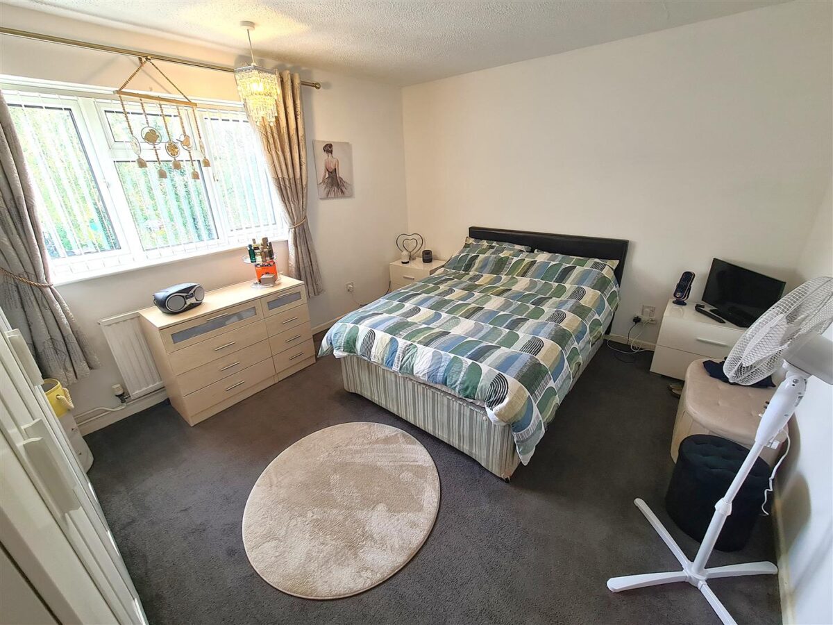 Rose Avenue, Weldon, Corby