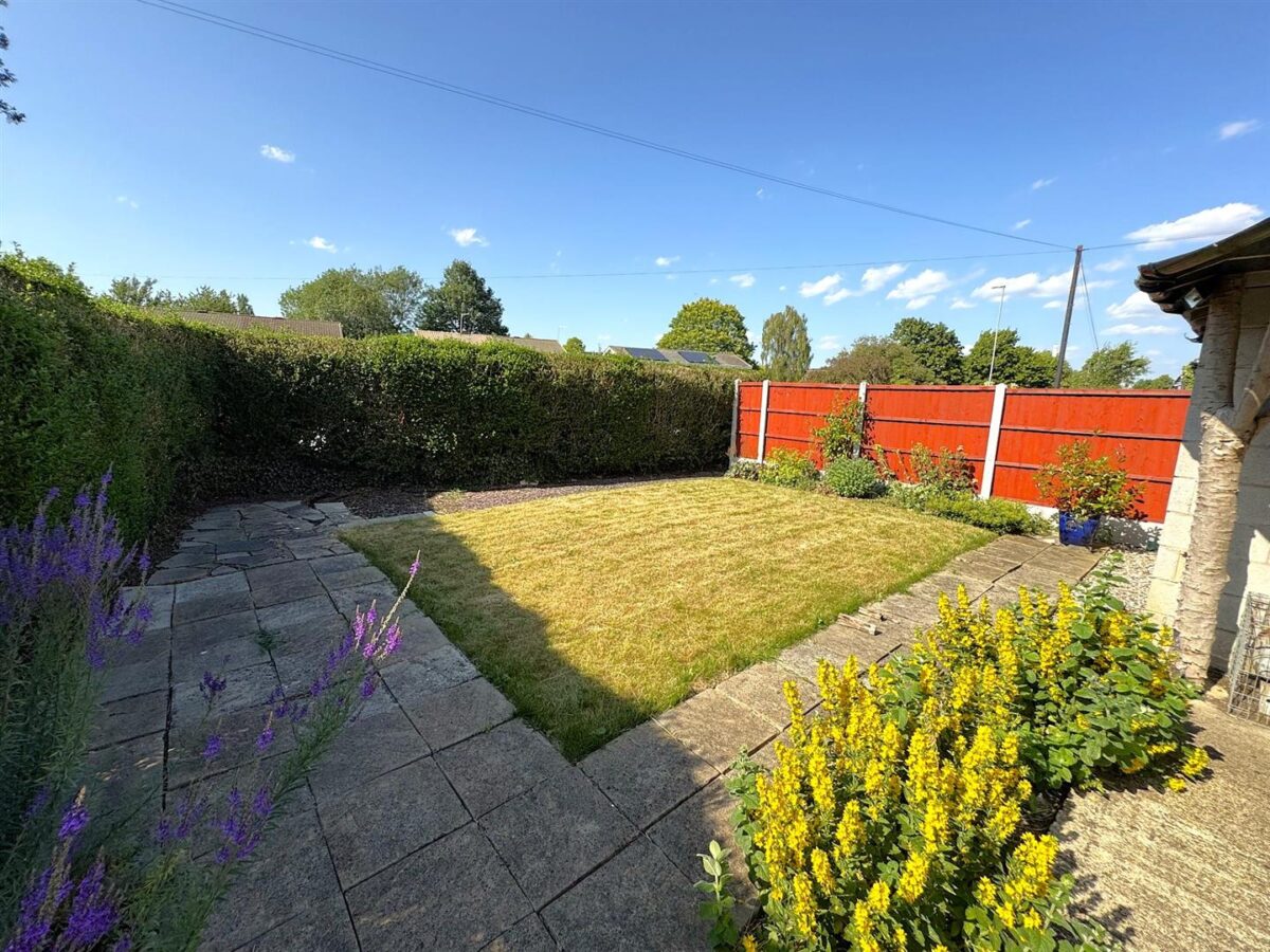Brookes Grove, Corby