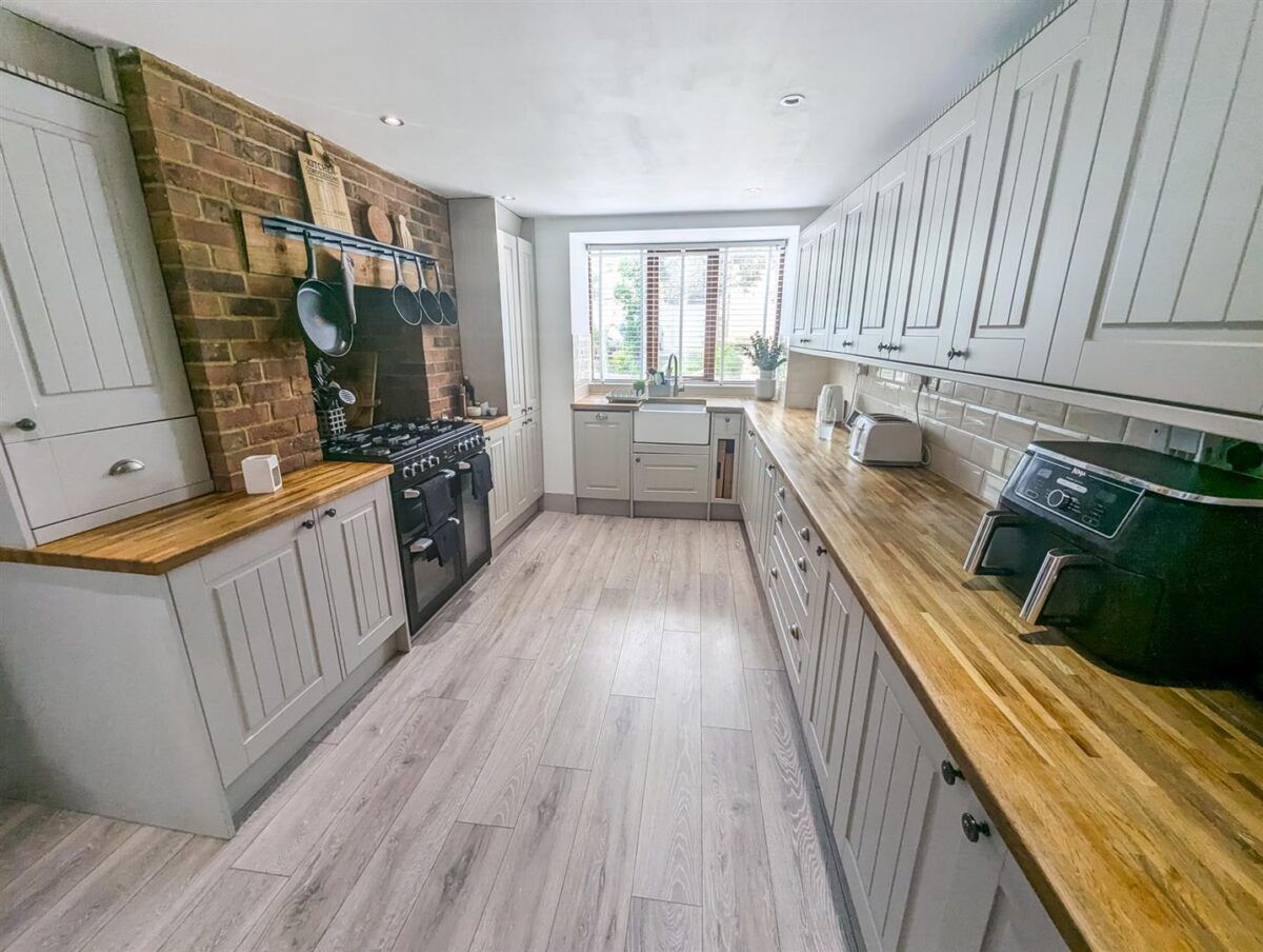 Chapel Road, Weldon, Corby