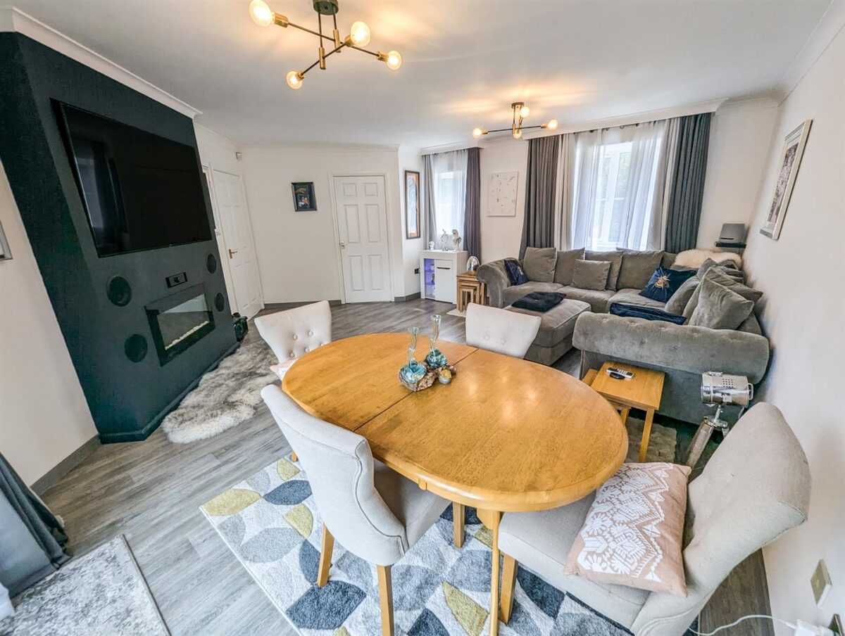 Rose Close, Corby