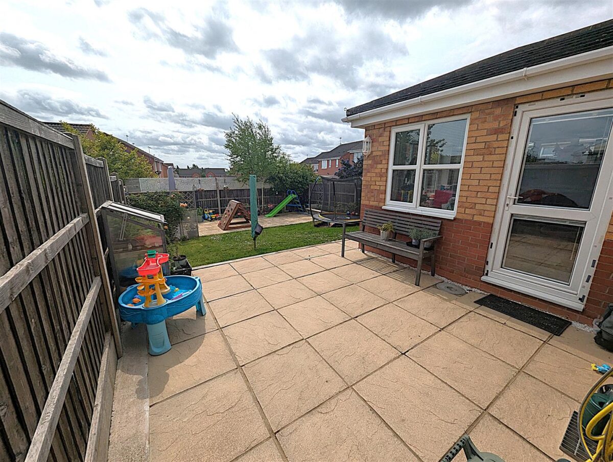 Garston Road, Corby