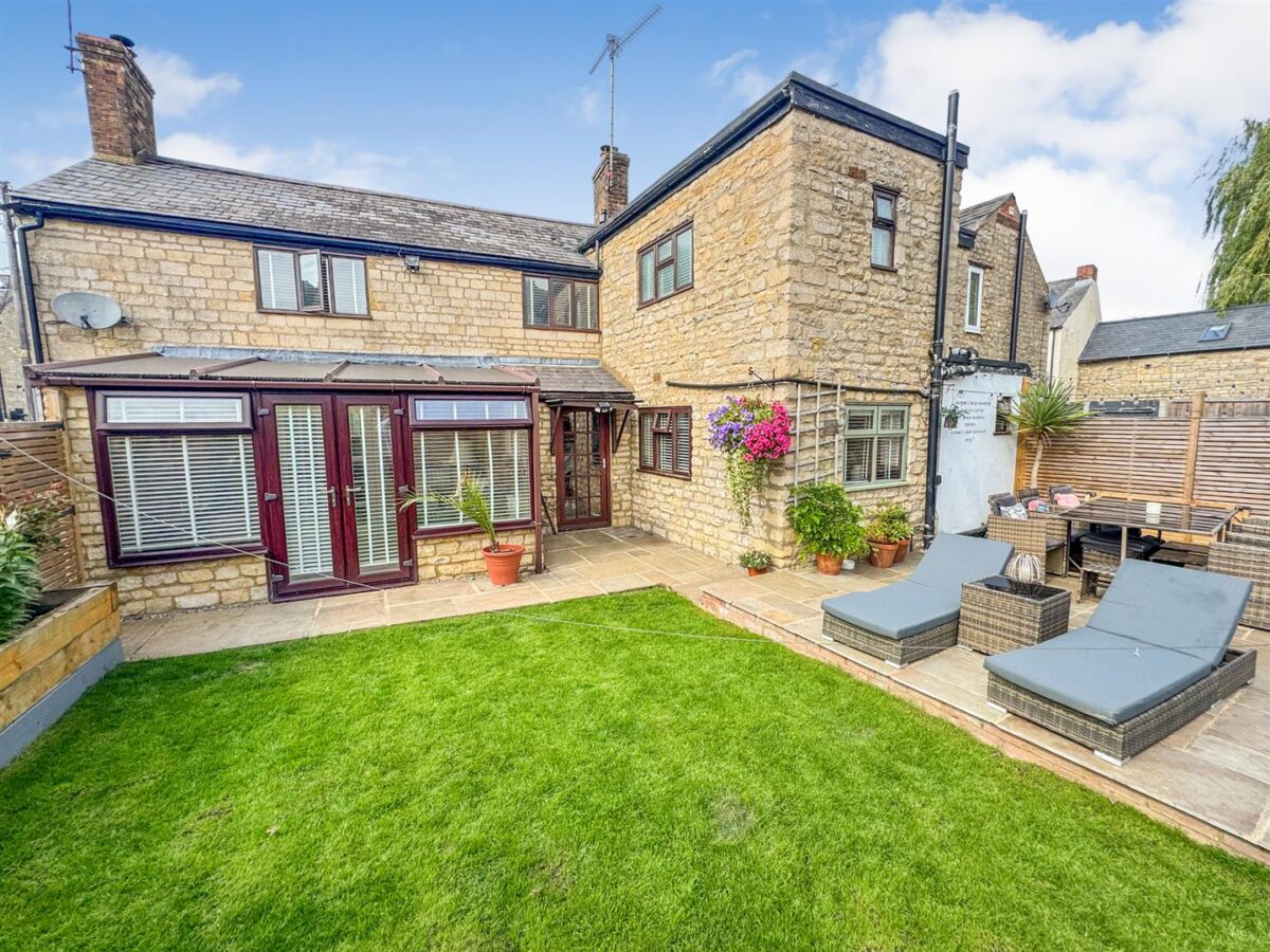 Chapel Road, Weldon, Corby