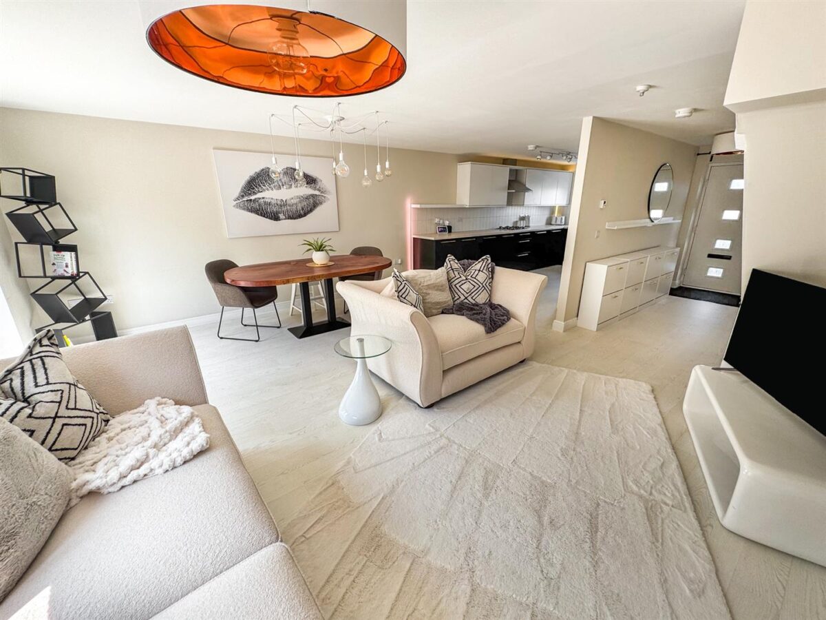 Kestrel Road, Corby