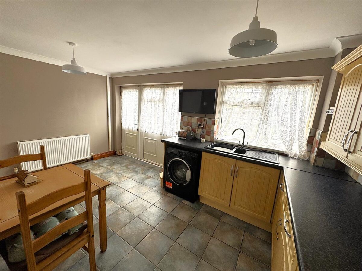Brigg Court, Corby