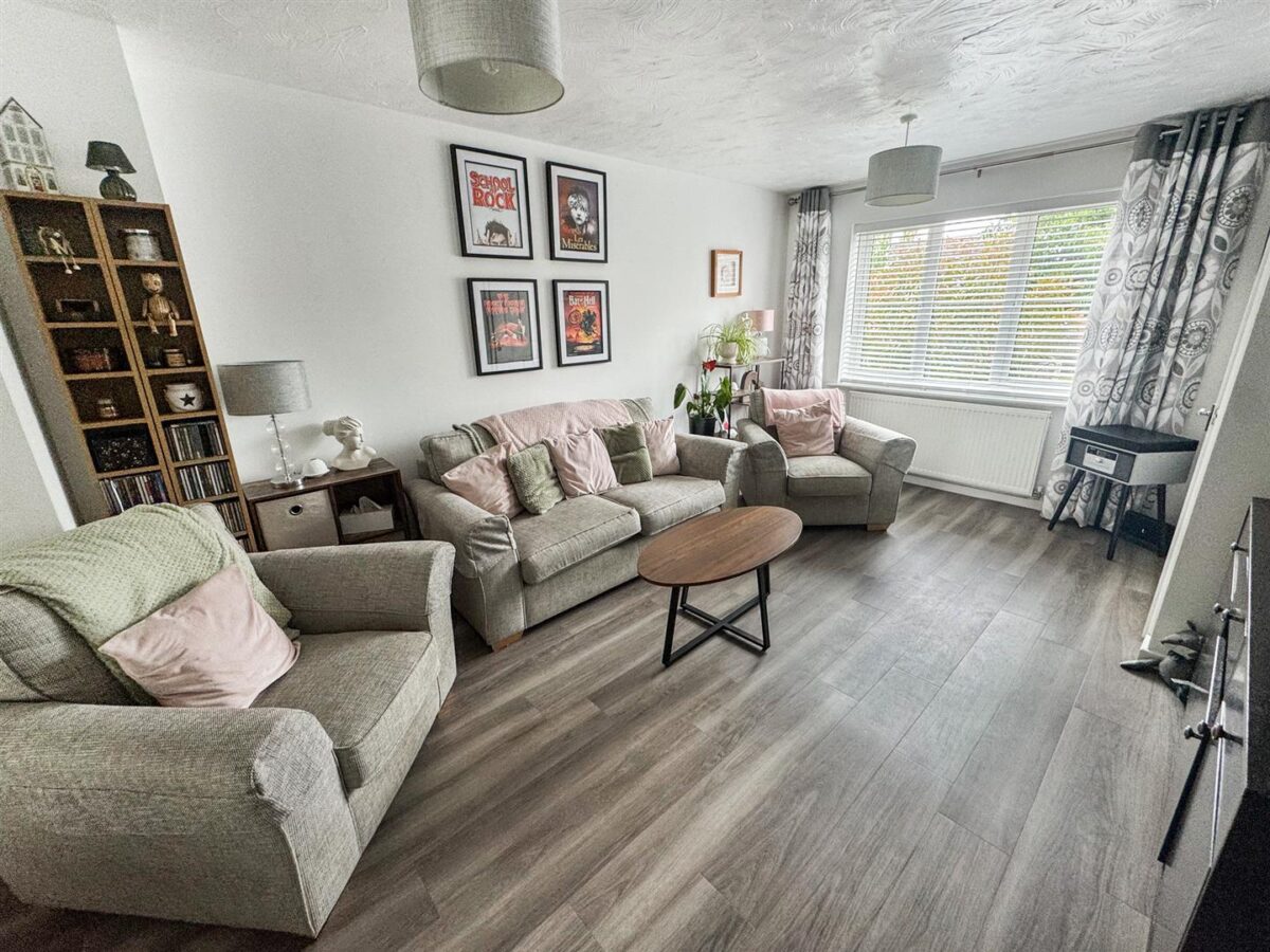 Lowry Close, Corby