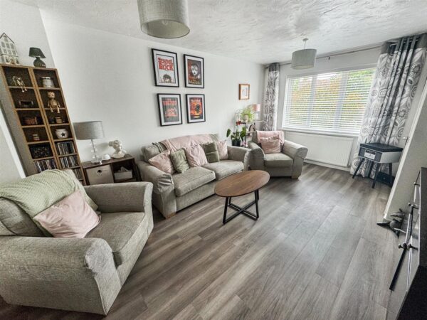 Lowry Close, Corby