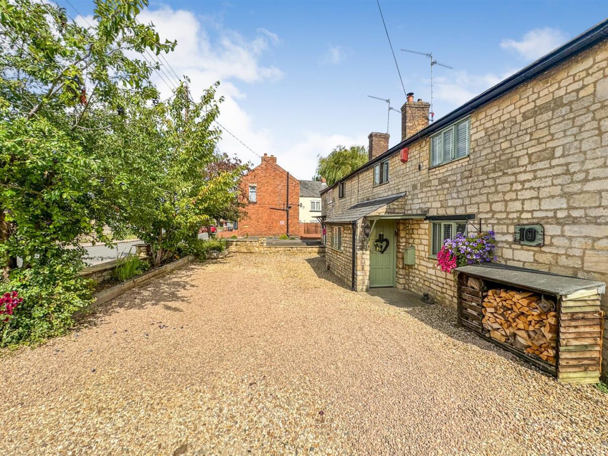 Chapel Road, Weldon, Corby