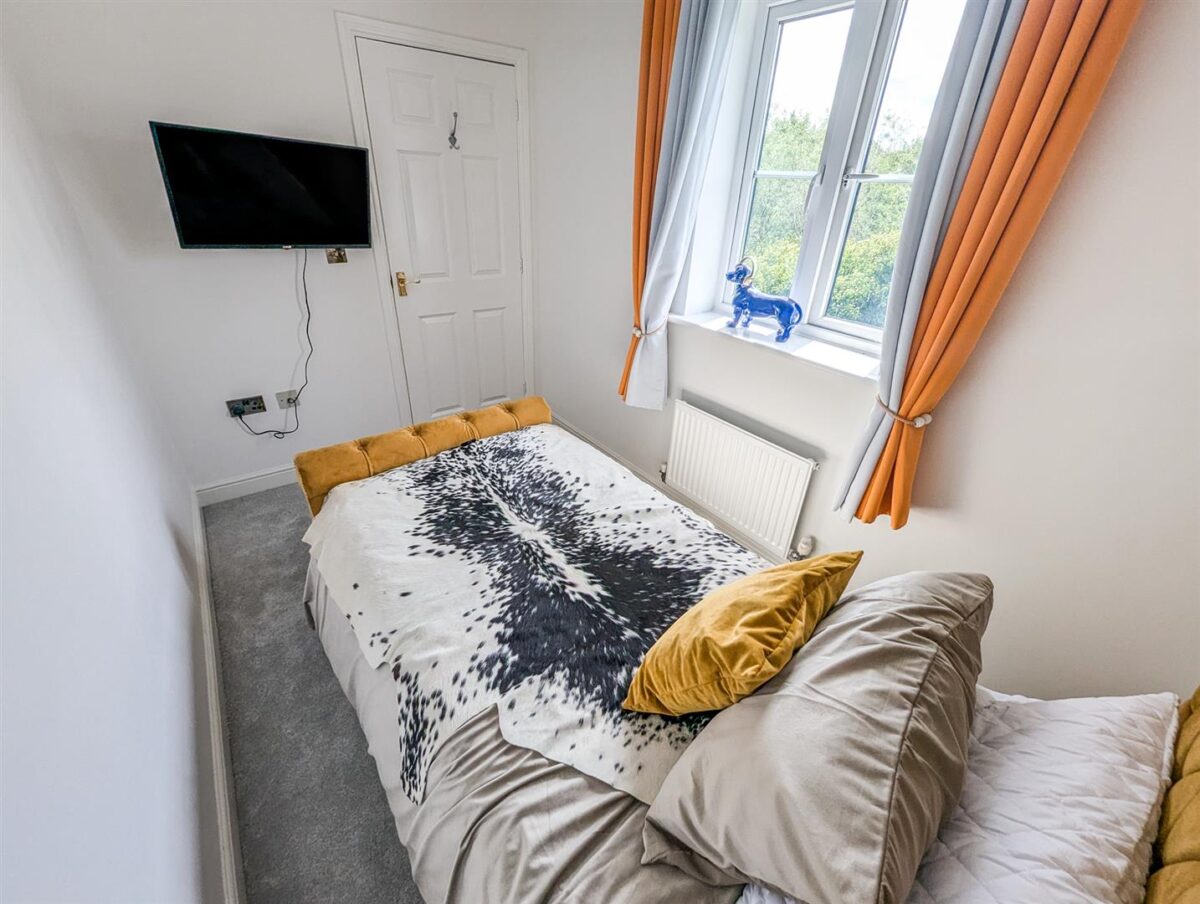 Rose Close, Corby
