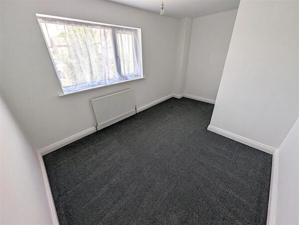 Worksop Gardens, Corby