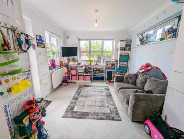 Garston Road, Corby