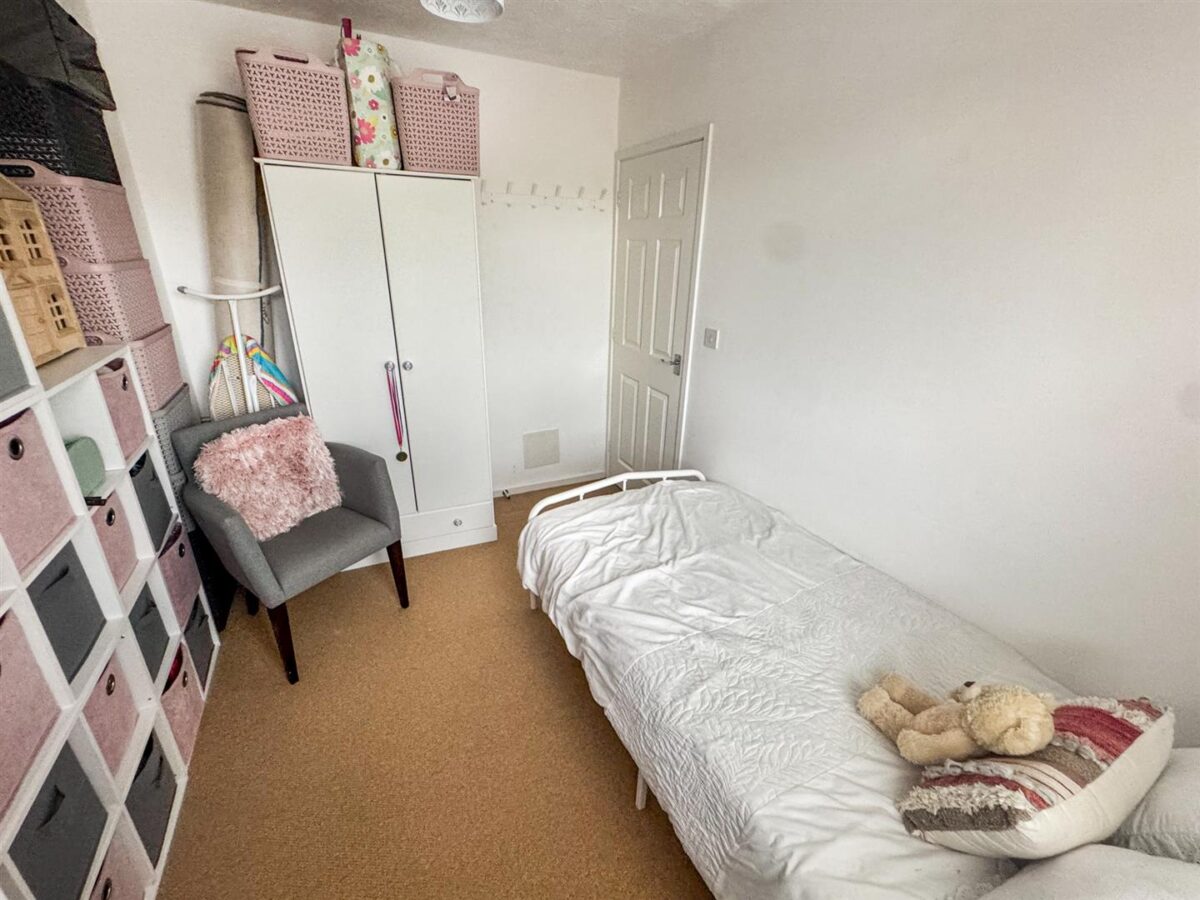 Lowry Close, Corby