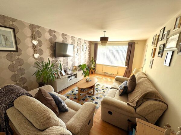 Warkton Way, Corby