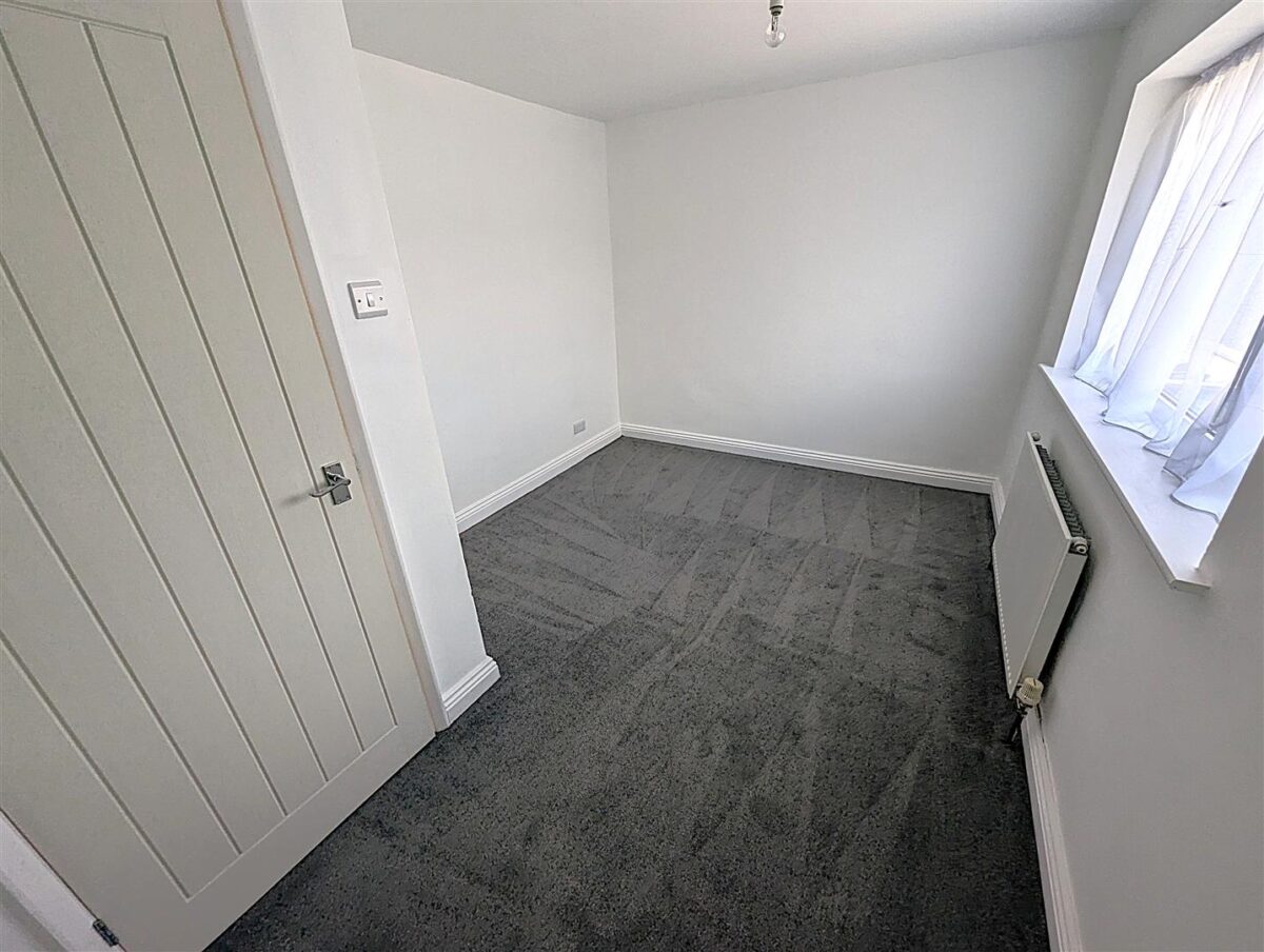 Worksop Gardens, Corby
