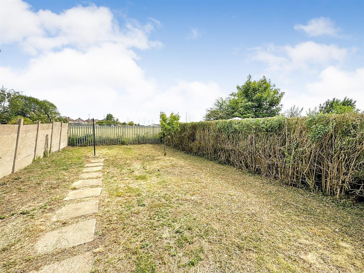 Studfall Avenue, Corby