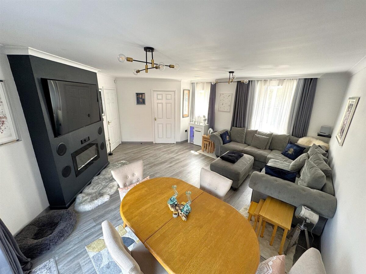 Rose Close, Corby
