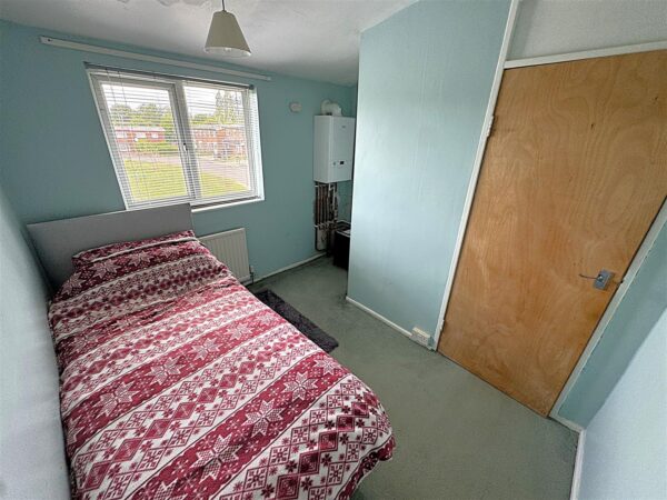 Bideford Square, Corby