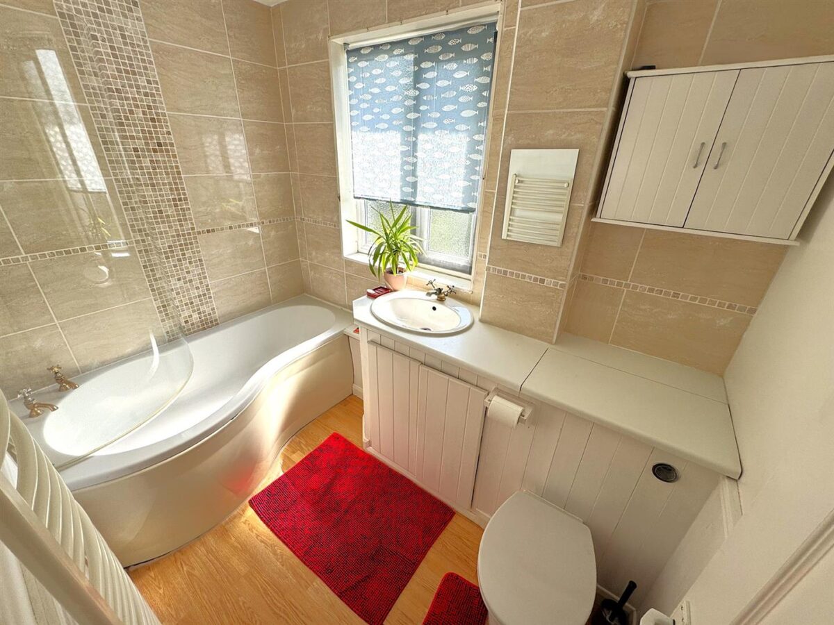 Brookes Grove, Corby