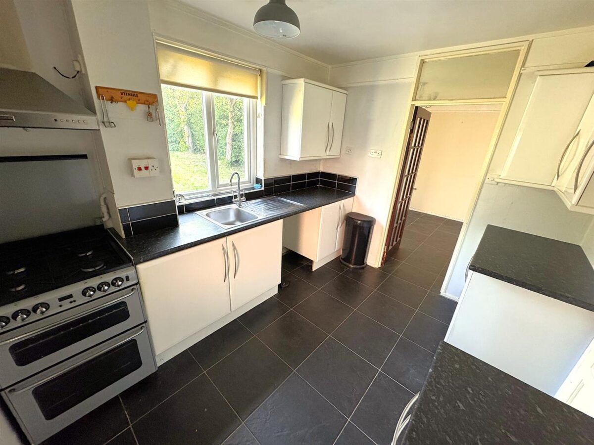 Welland Vale Road, Corby