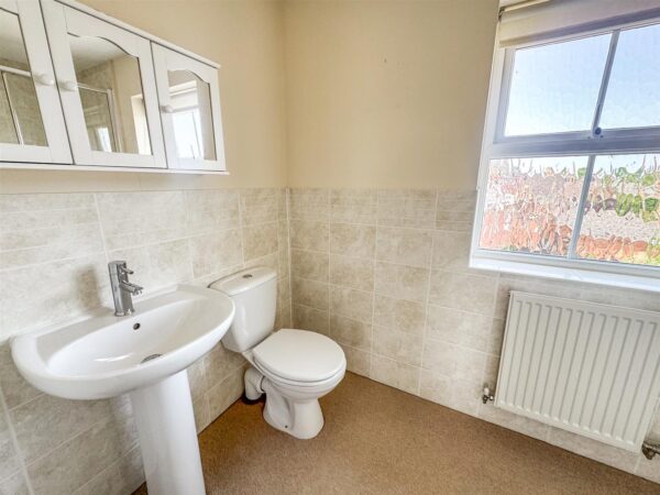Dunnock Road, Corby