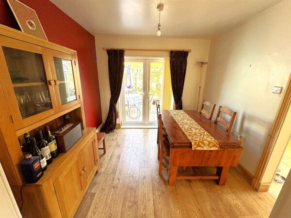 Chapman Grove, Corby