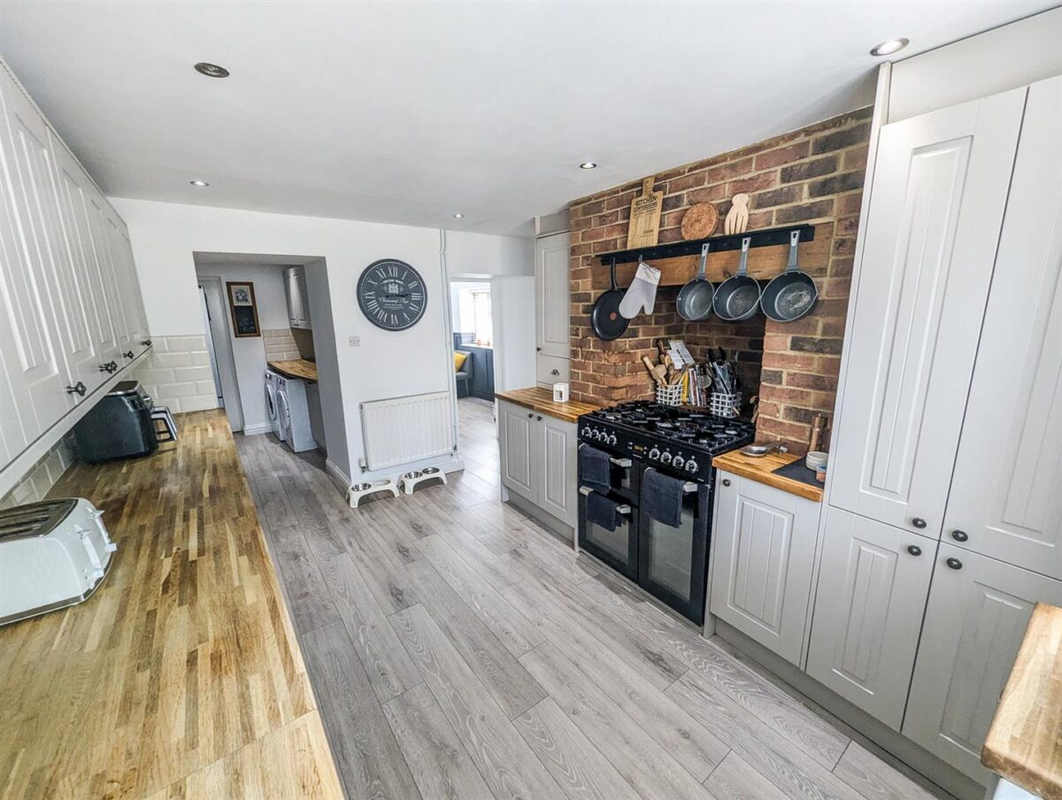 Chapel Road, Weldon, Corby