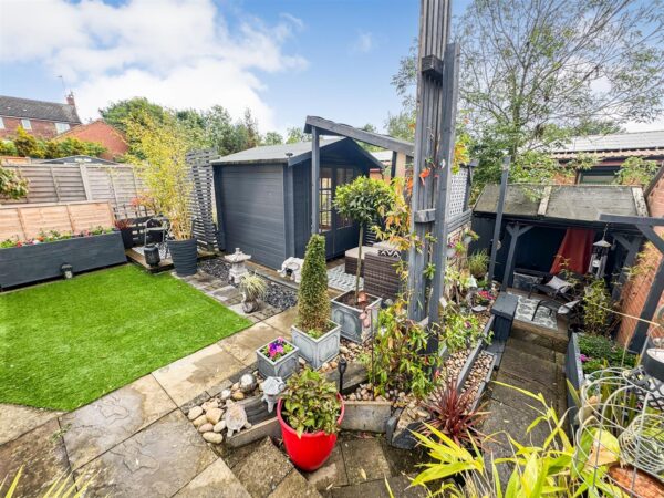 Lowry Close, Corby
