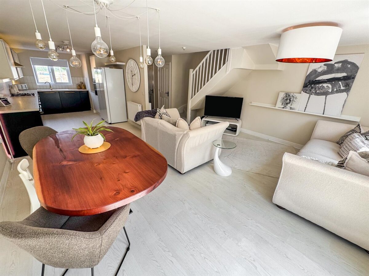 Kestrel Road, Corby