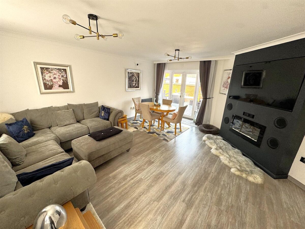 Rose Close, Corby