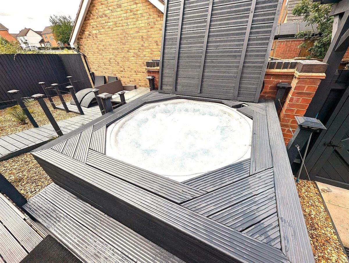 Rose Close, Corby