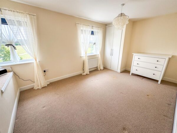 Dunnock Road, Corby