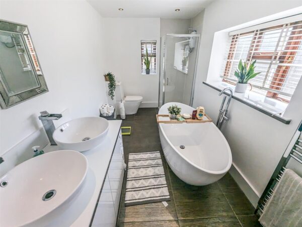Chapel Road, Weldon, Corby
