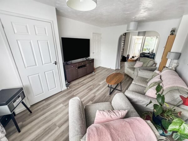 Lowry Close, Corby