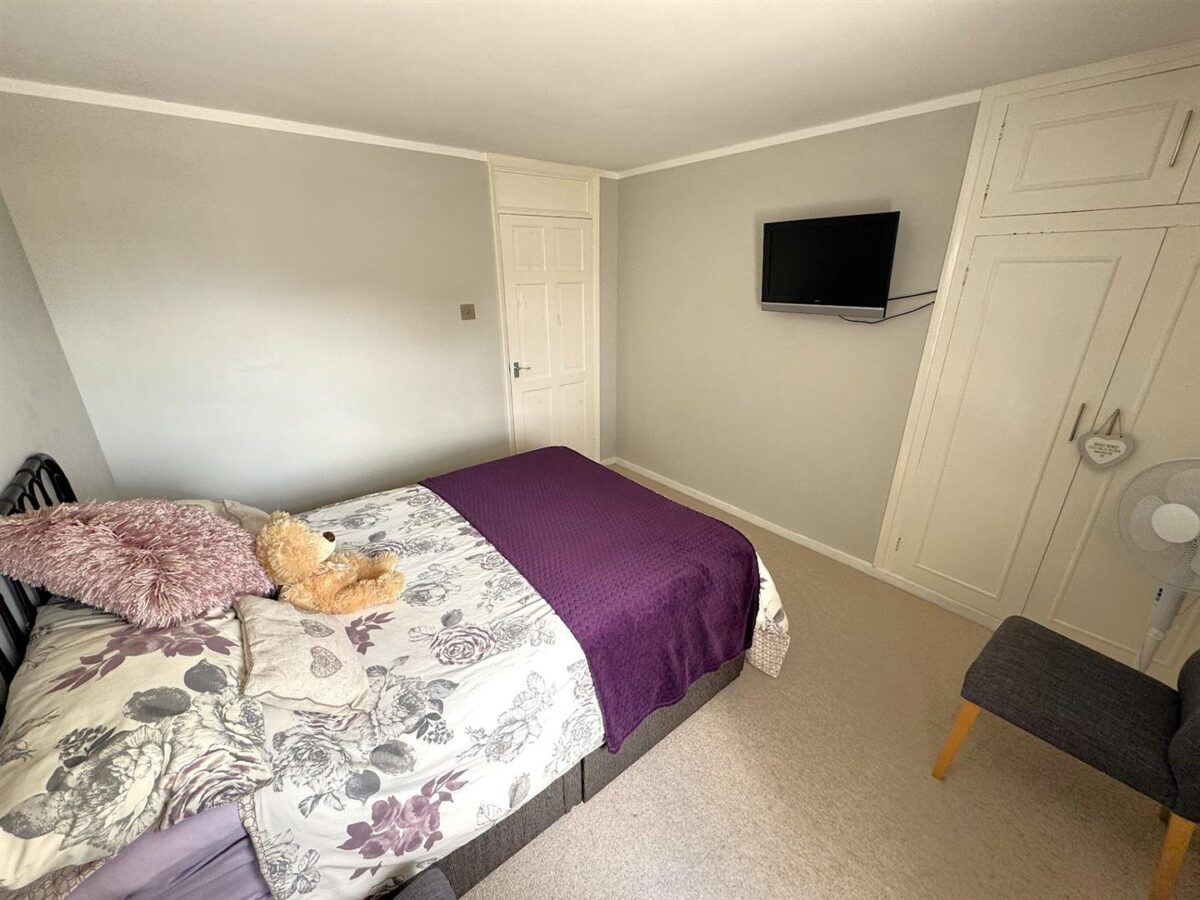 Warkton Way, Corby