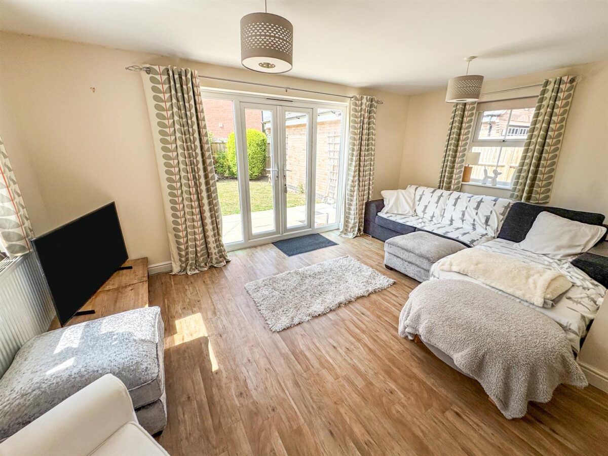 Dunnock Road, Corby