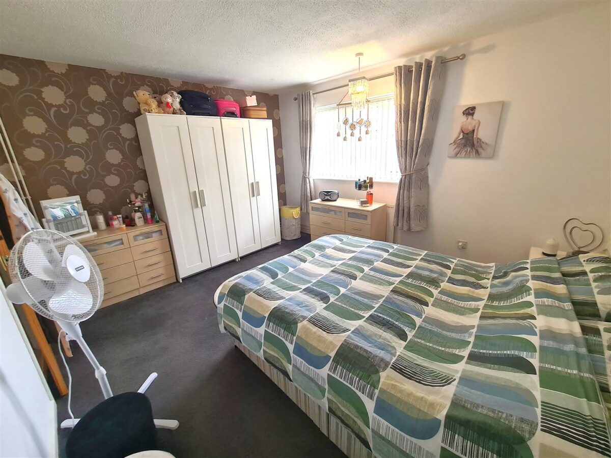 Rose Avenue, Weldon, Corby