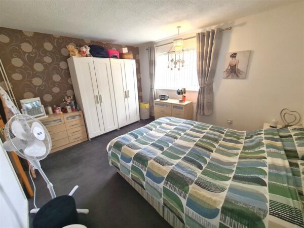 Rose Avenue, Weldon, Corby