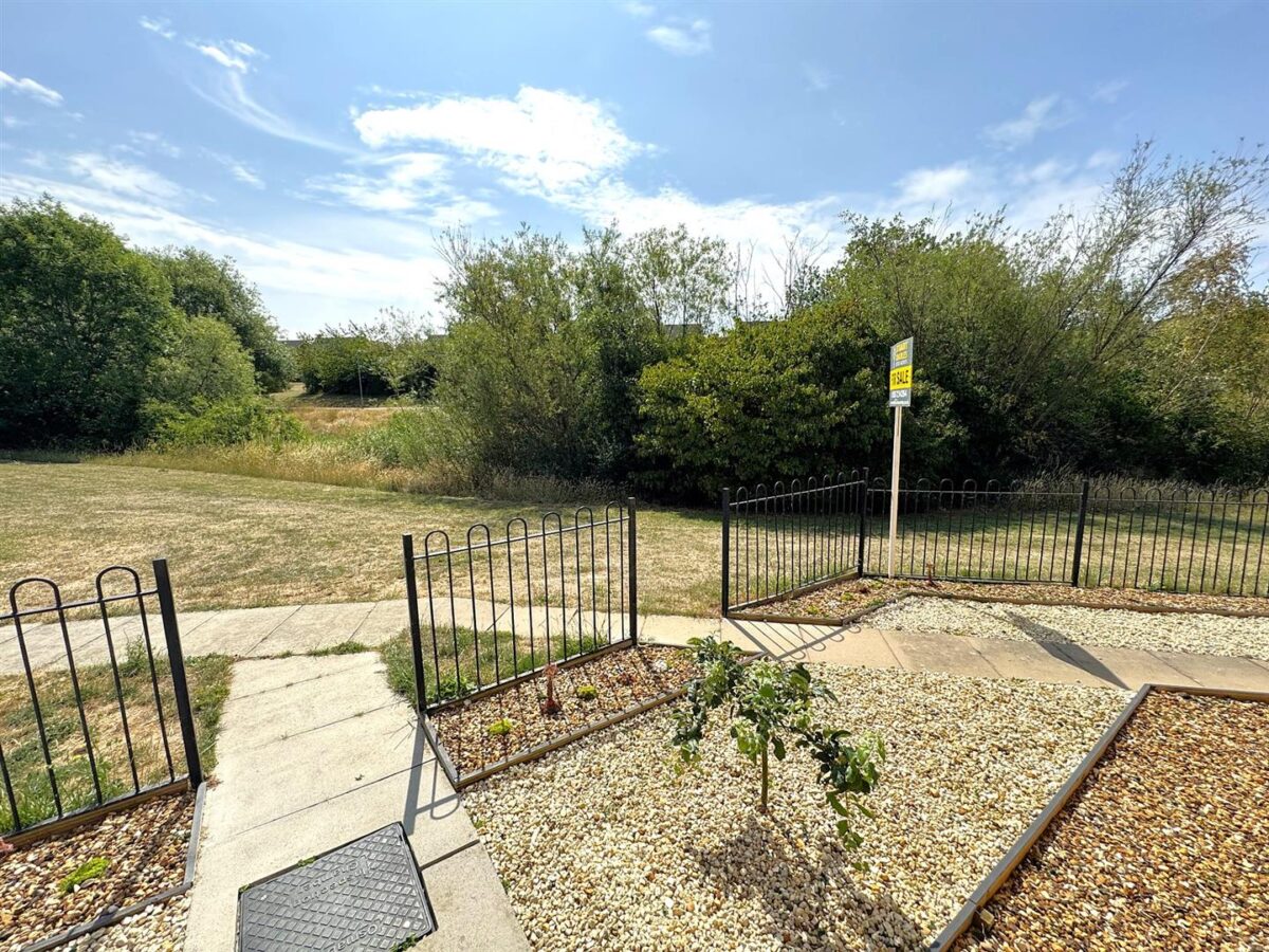 Rose Close, Corby