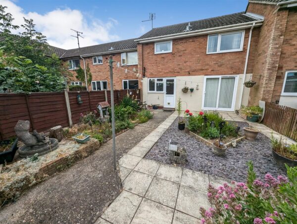 Shire Road, Corby