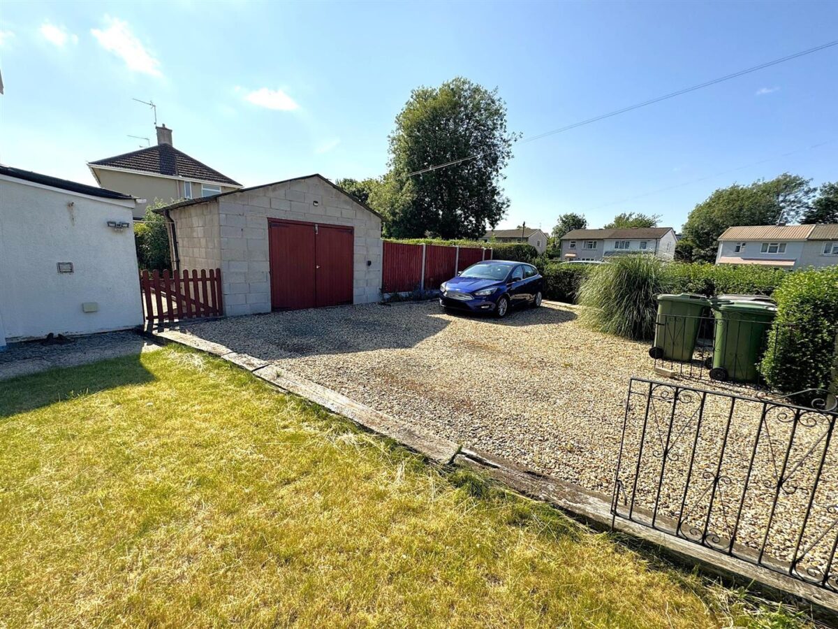 Brookes Grove, Corby