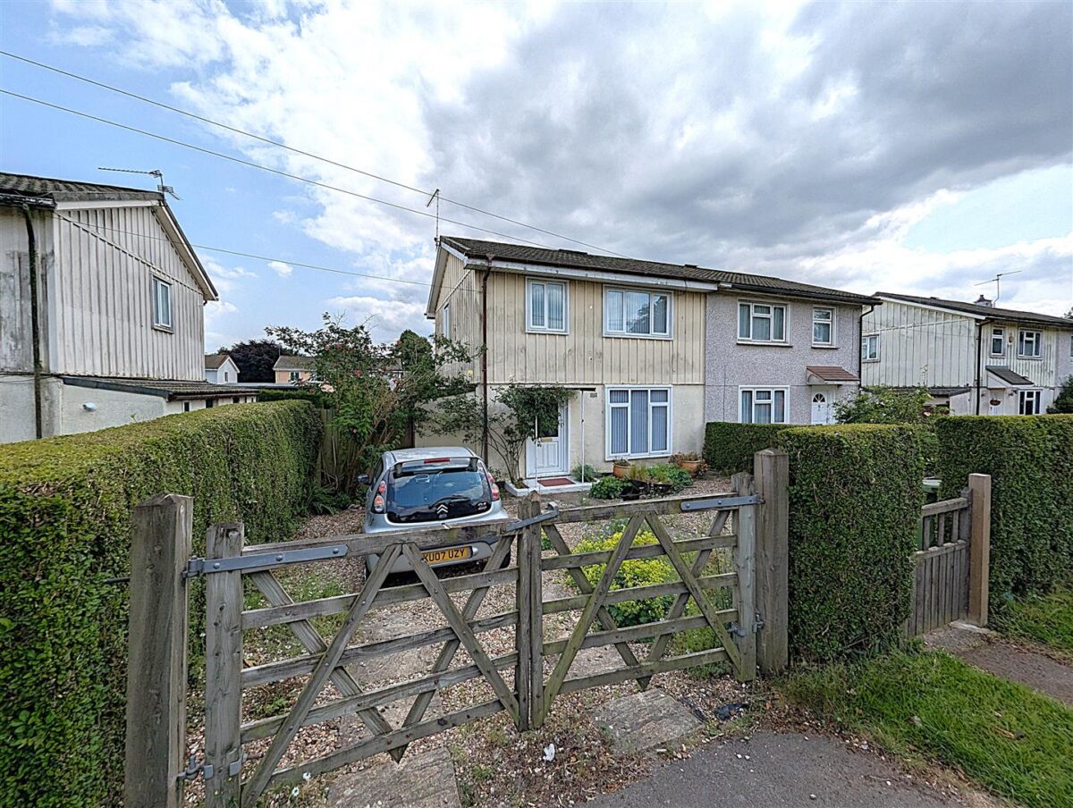 Welland Vale Road, Corby